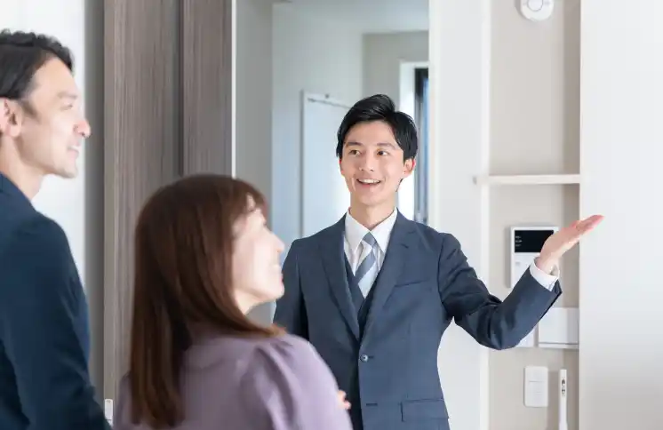 2.不動産屋さんをいくつか回る