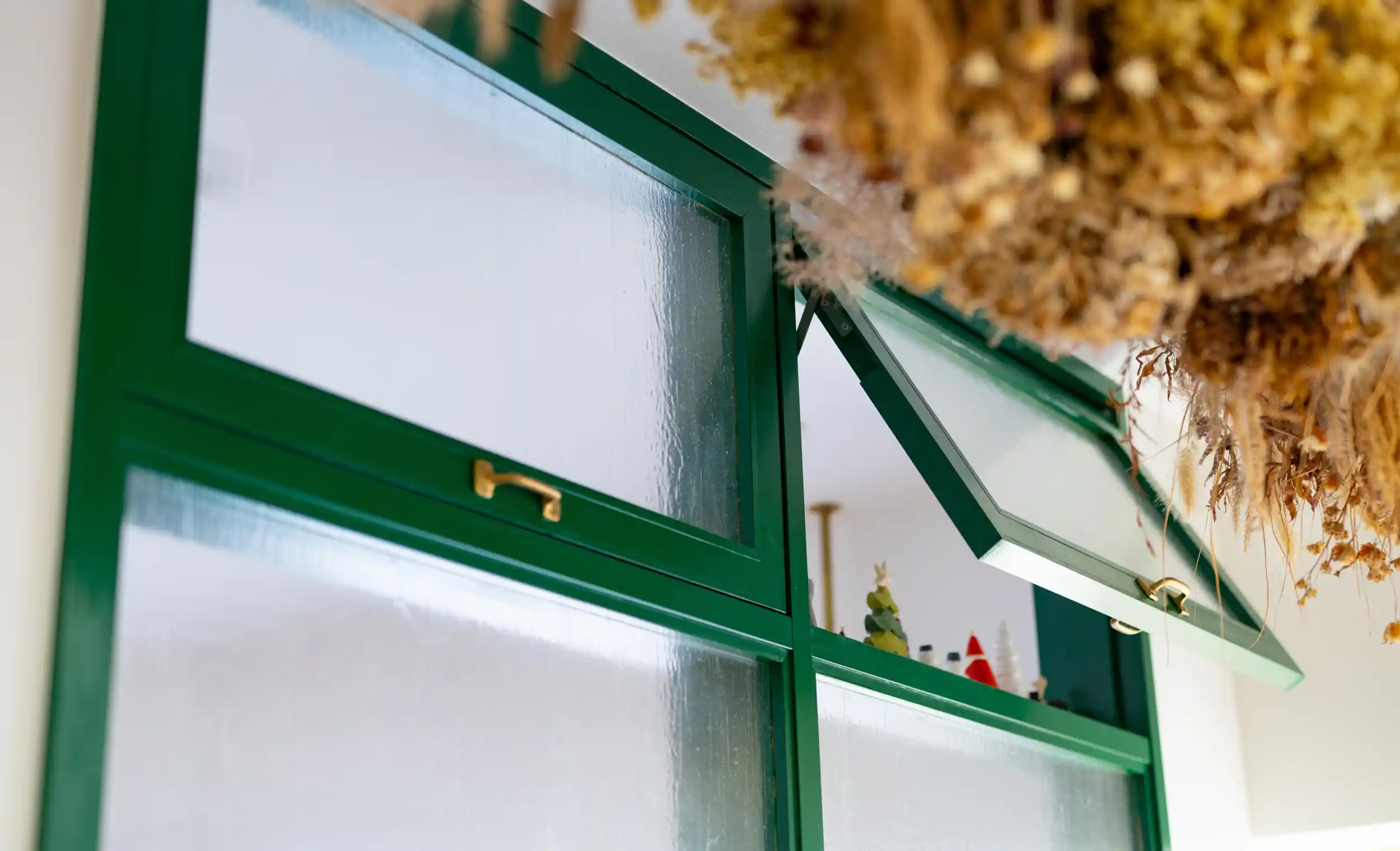 トップメインビジュアルの画像06